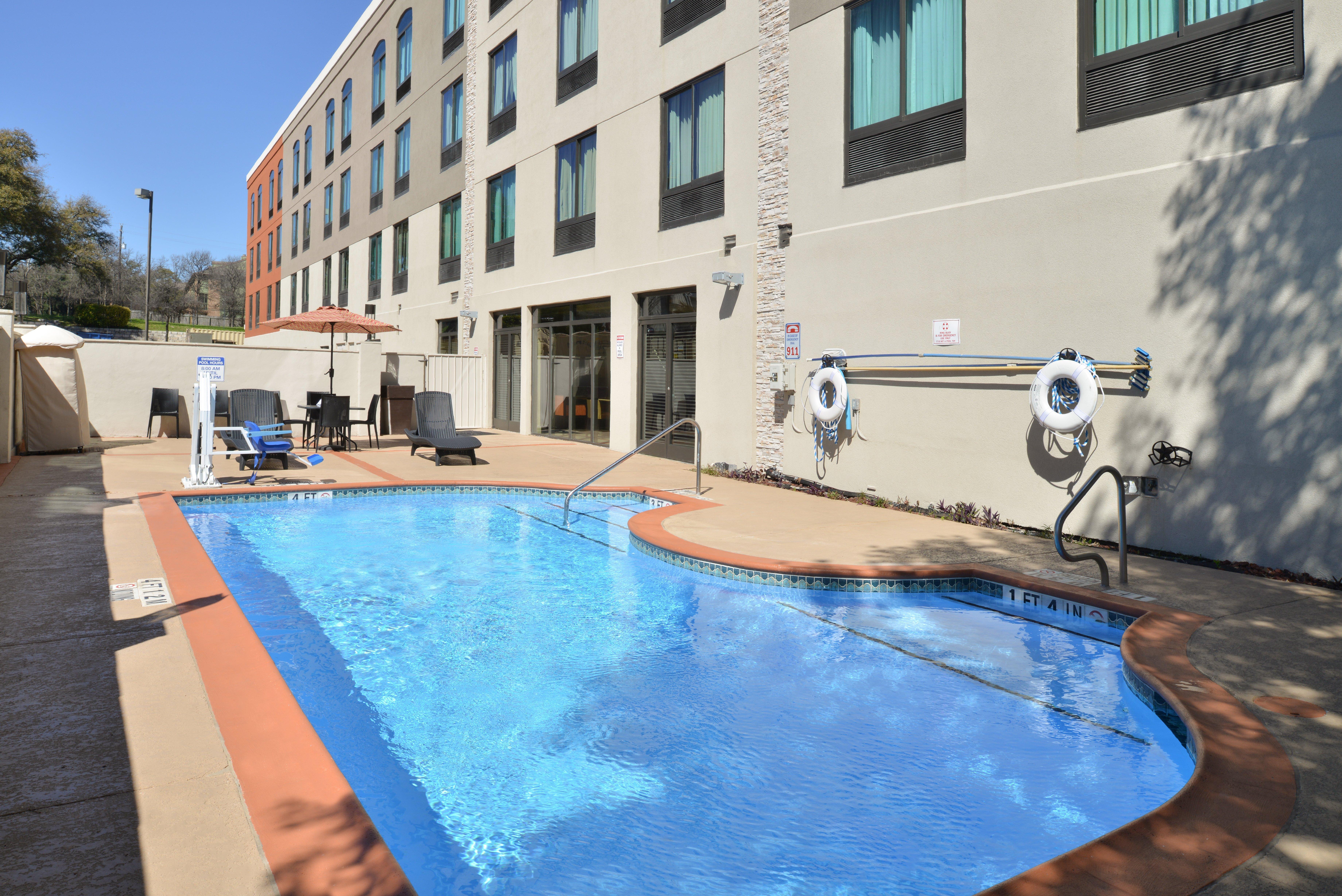 Holiday Inn Express & Suites Austin North Central By Ihg Εξωτερικό φωτογραφία