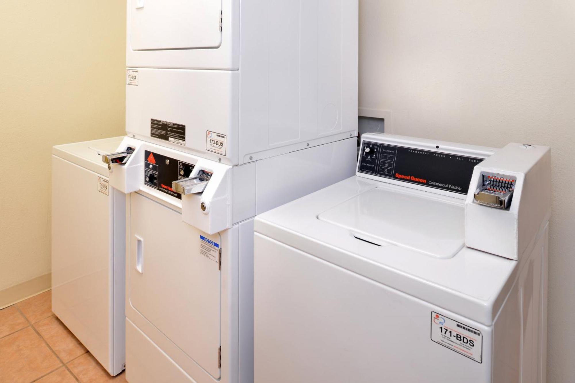 Holiday Inn Express & Suites Austin North Central By Ihg Εξωτερικό φωτογραφία