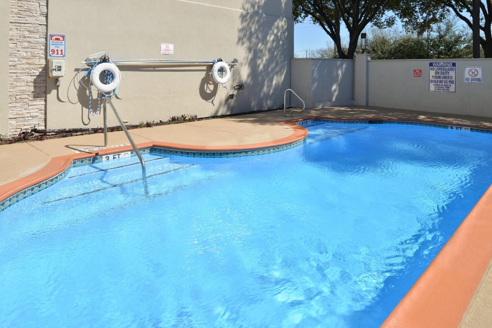 Holiday Inn Express & Suites Austin North Central By Ihg Εξωτερικό φωτογραφία
