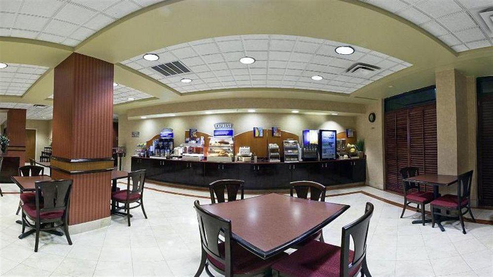Holiday Inn Express & Suites Austin North Central By Ihg Εξωτερικό φωτογραφία