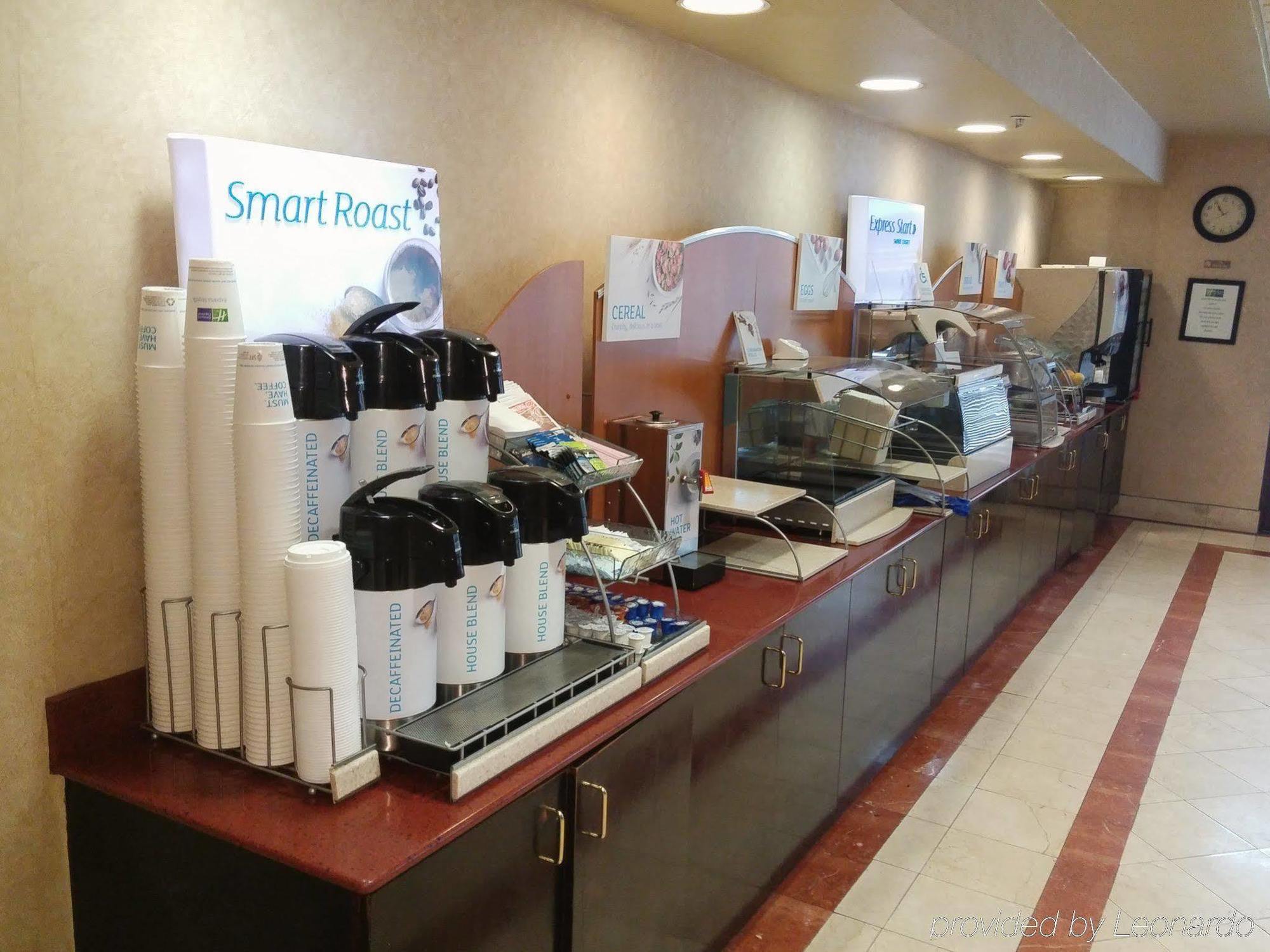 Holiday Inn Express & Suites Austin North Central By Ihg Εξωτερικό φωτογραφία